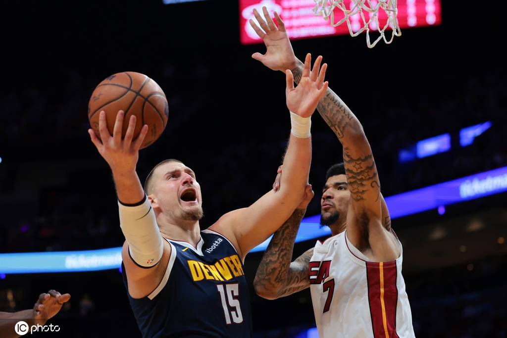 约基奇21+5+8伤退 热火8人得分上双胜掘金